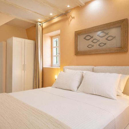 Ydragogeio Rooms Old Town La Canea Esterno foto